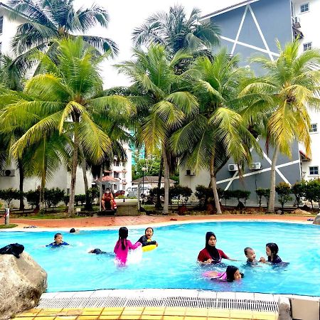 Smilez Homestay H102 & A306 At Pd Perdana Kondo Resort Port Dickson Dış mekan fotoğraf
