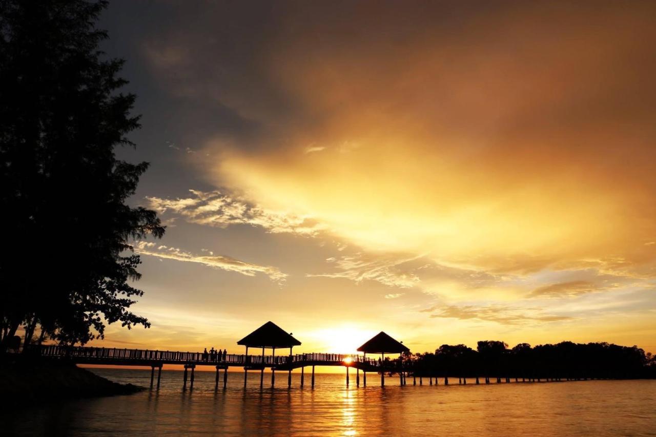 Smilez Homestay H102 & A306 At Pd Perdana Kondo Resort Port Dickson Dış mekan fotoğraf