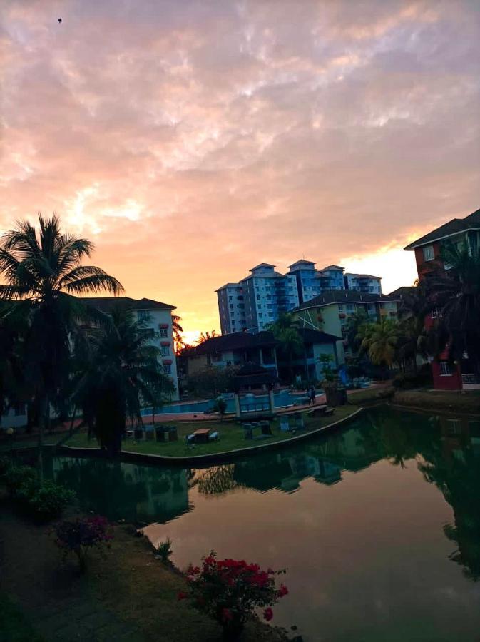 Smilez Homestay H102 & A306 At Pd Perdana Kondo Resort Port Dickson Dış mekan fotoğraf