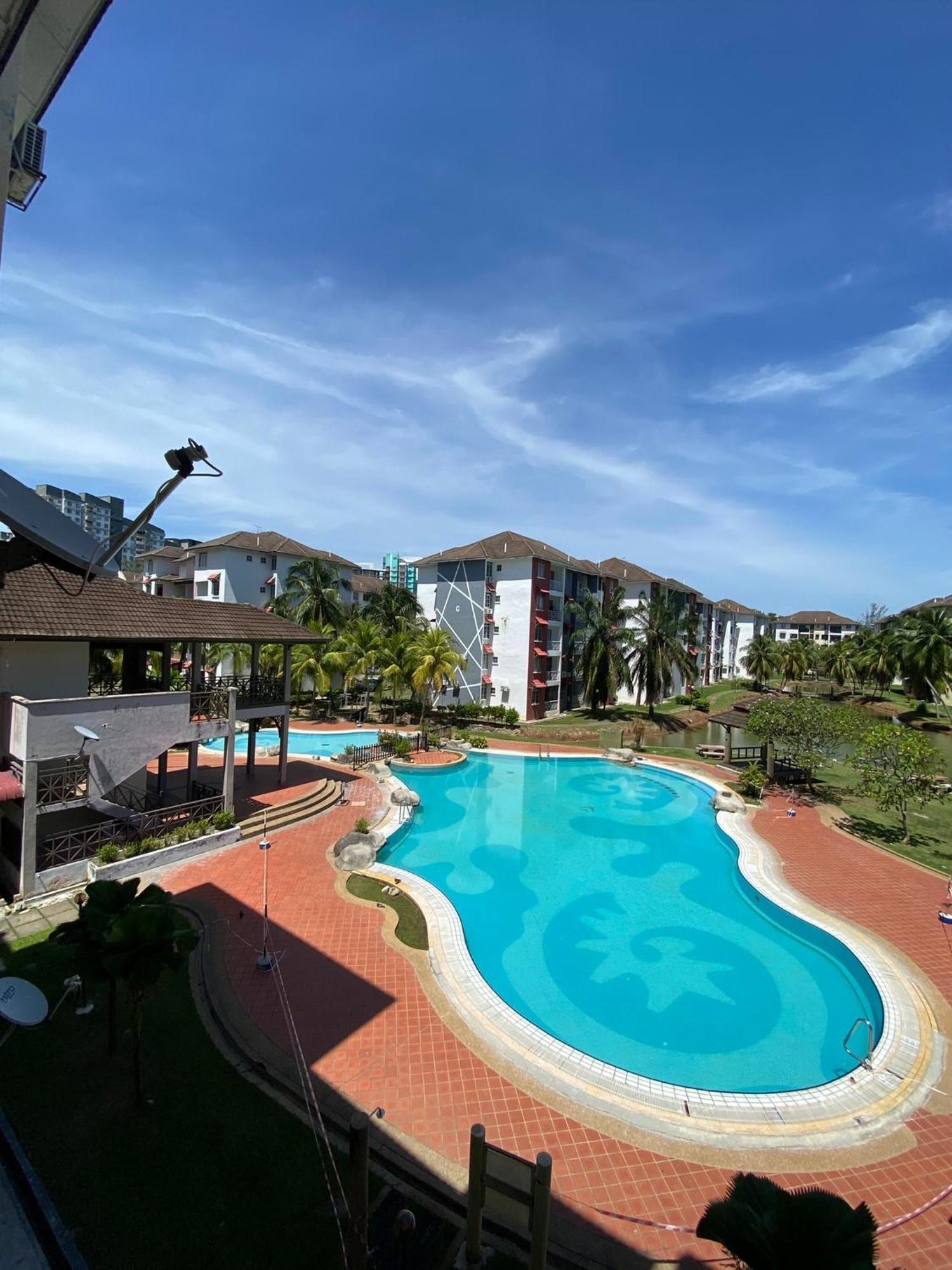 Smilez Homestay H102 & A306 At Pd Perdana Kondo Resort Port Dickson Dış mekan fotoğraf